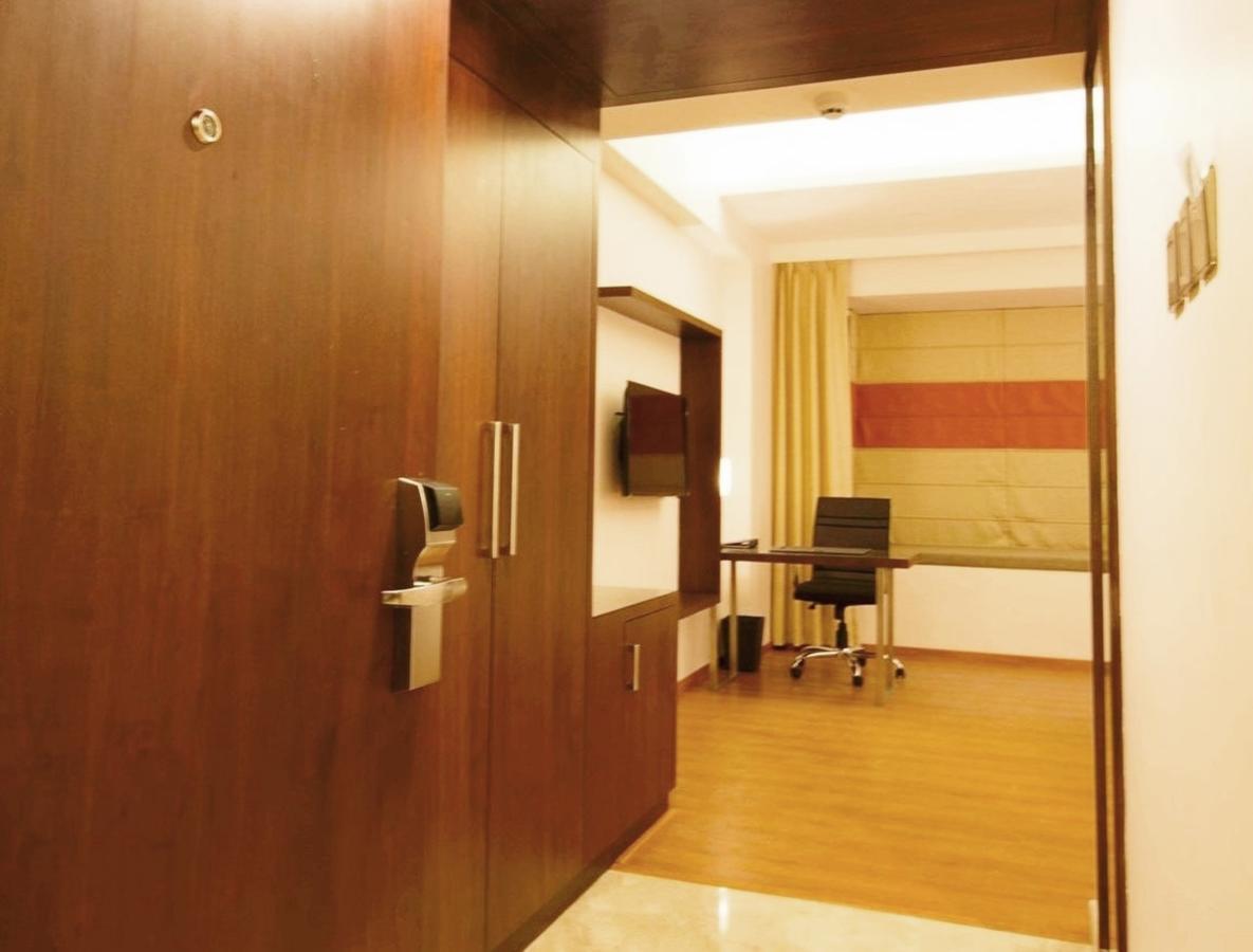 Hotel Central Park Manipal Esterno foto