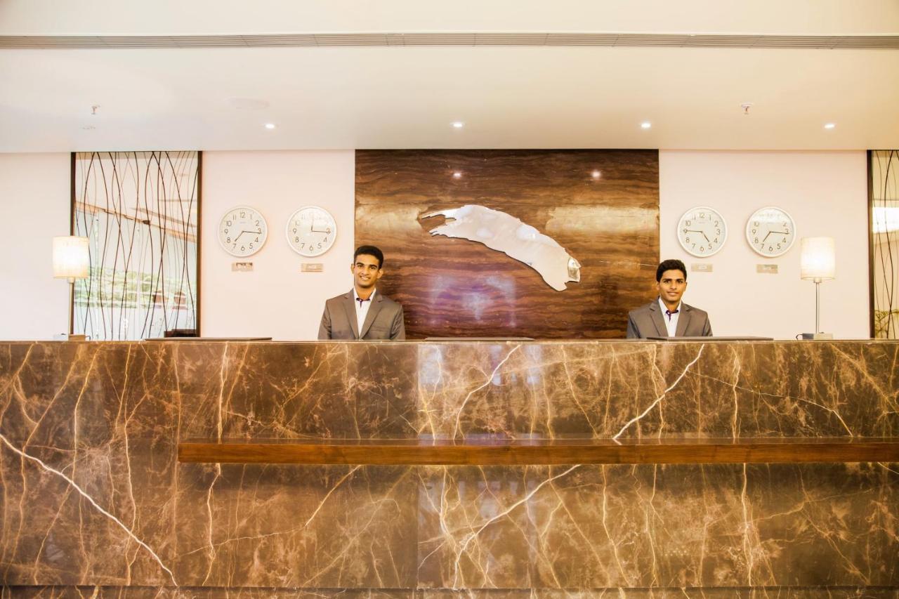 Hotel Central Park Manipal Esterno foto
