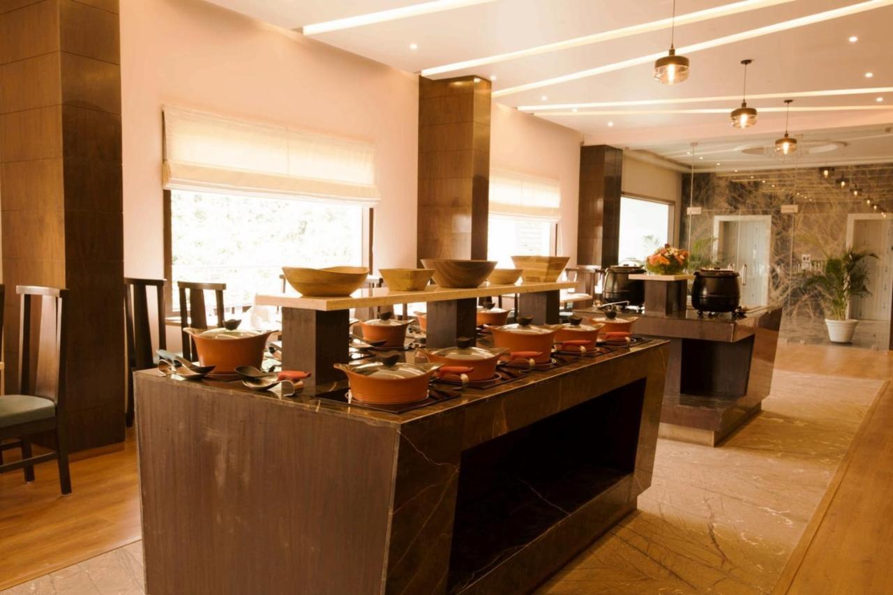 Hotel Central Park Manipal Esterno foto