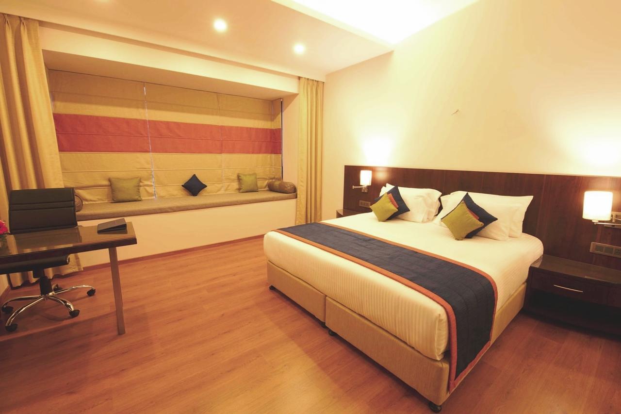 Hotel Central Park Manipal Esterno foto