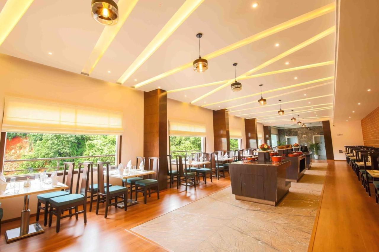 Hotel Central Park Manipal Esterno foto