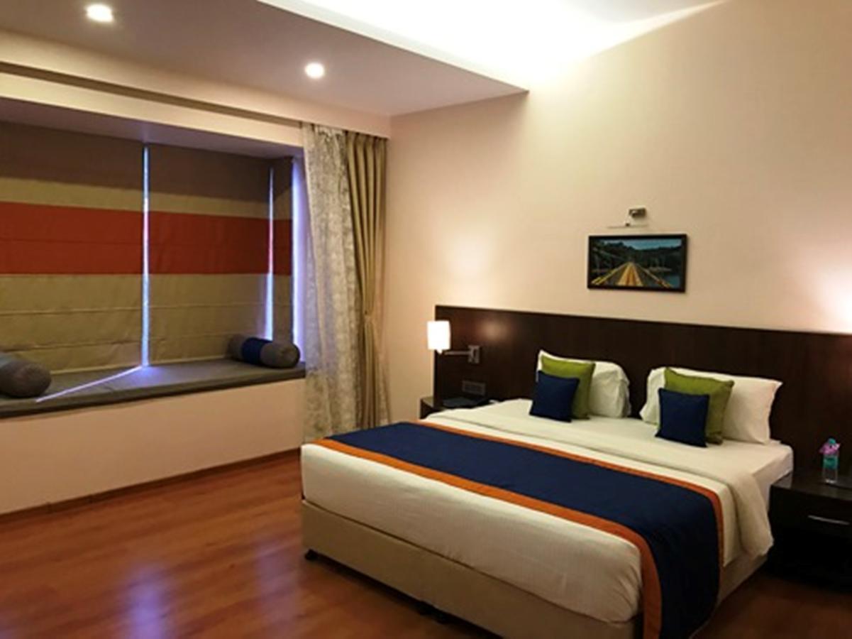 Hotel Central Park Manipal Esterno foto