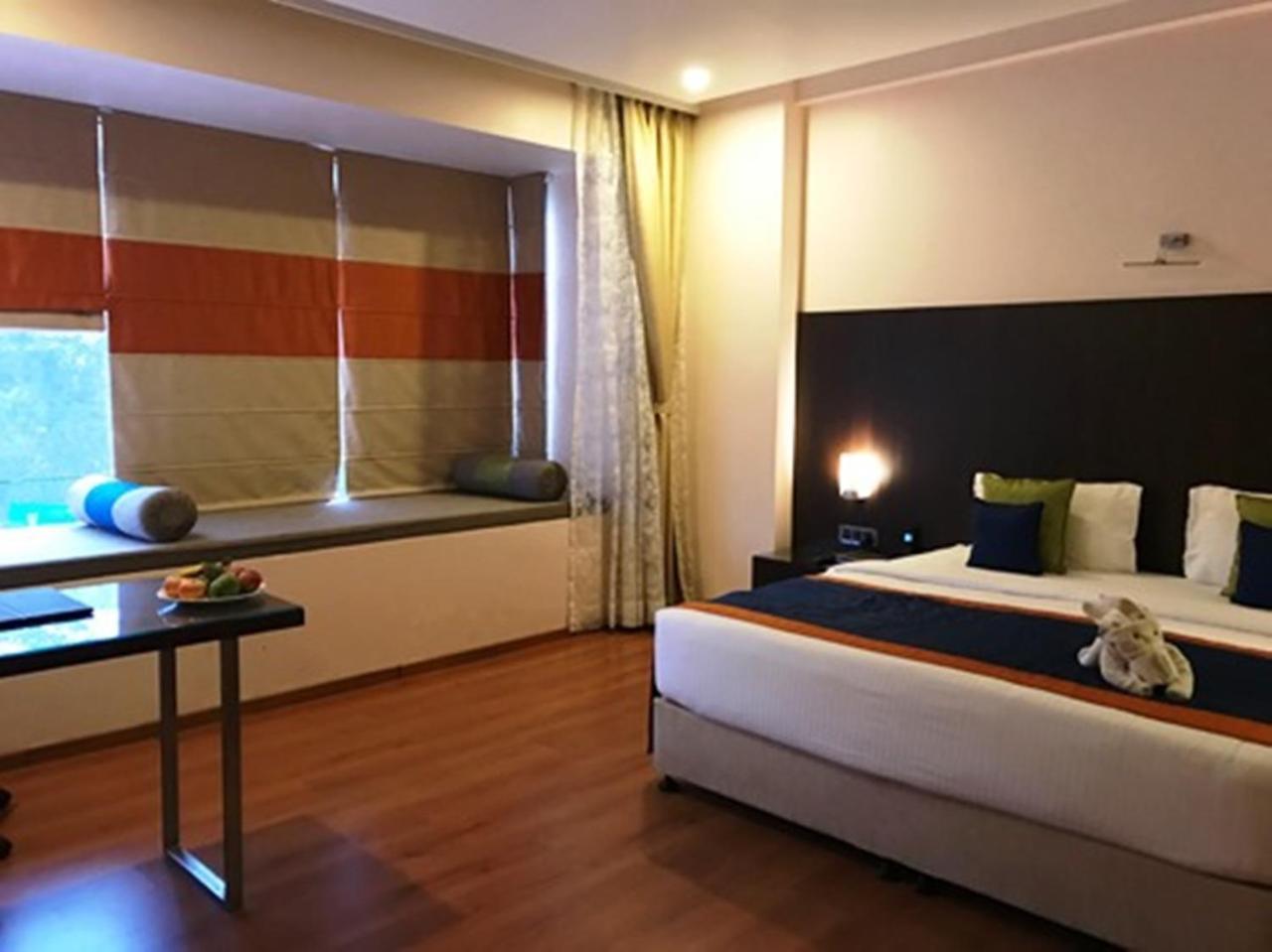 Hotel Central Park Manipal Esterno foto