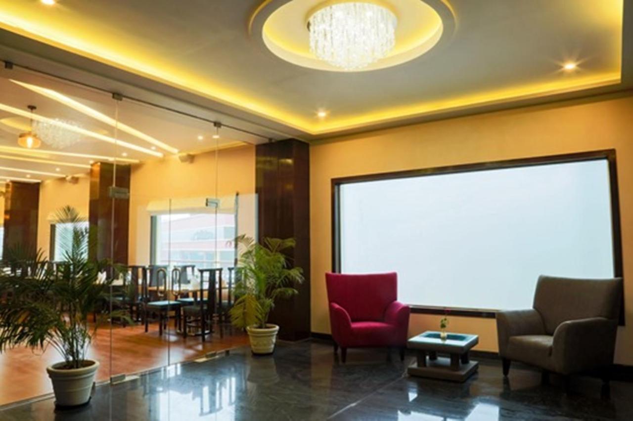Hotel Central Park Manipal Esterno foto